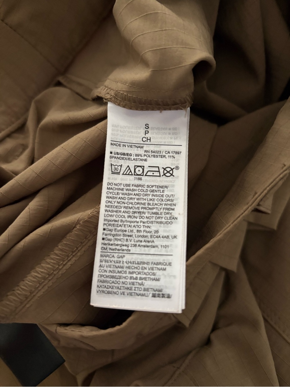 GapFit High Ripstop Parachute Cargo Pants - Picture 7 of 8